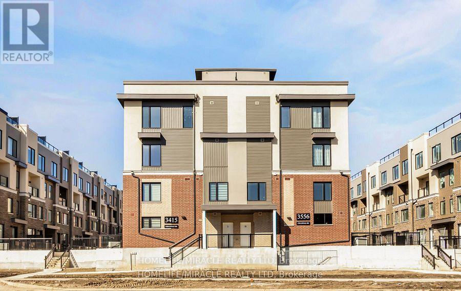 Photo 2 of 16 3415 Ridgeway Drive, Mississauga ON