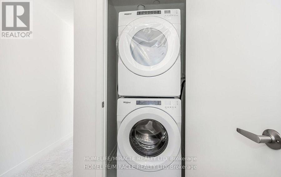 Photo 20 of 16 3415 Ridgeway Drive, Mississauga ON