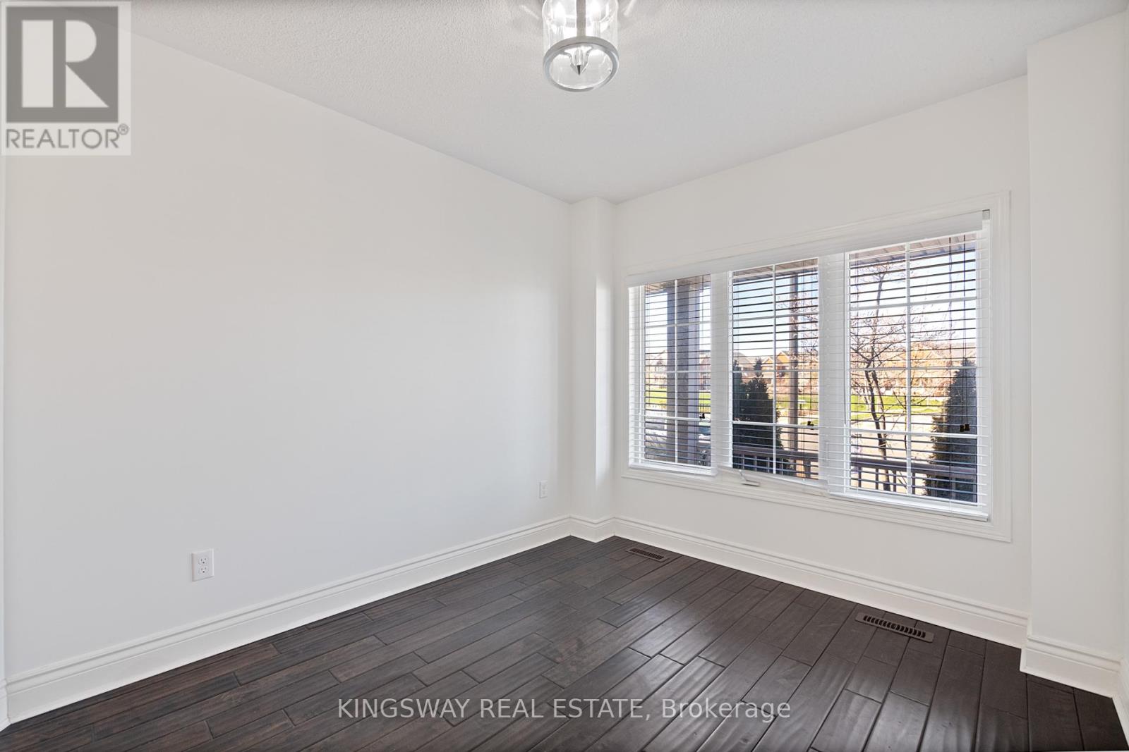 Photo 16 of 470 Savoline Boulevard, Milton ON
