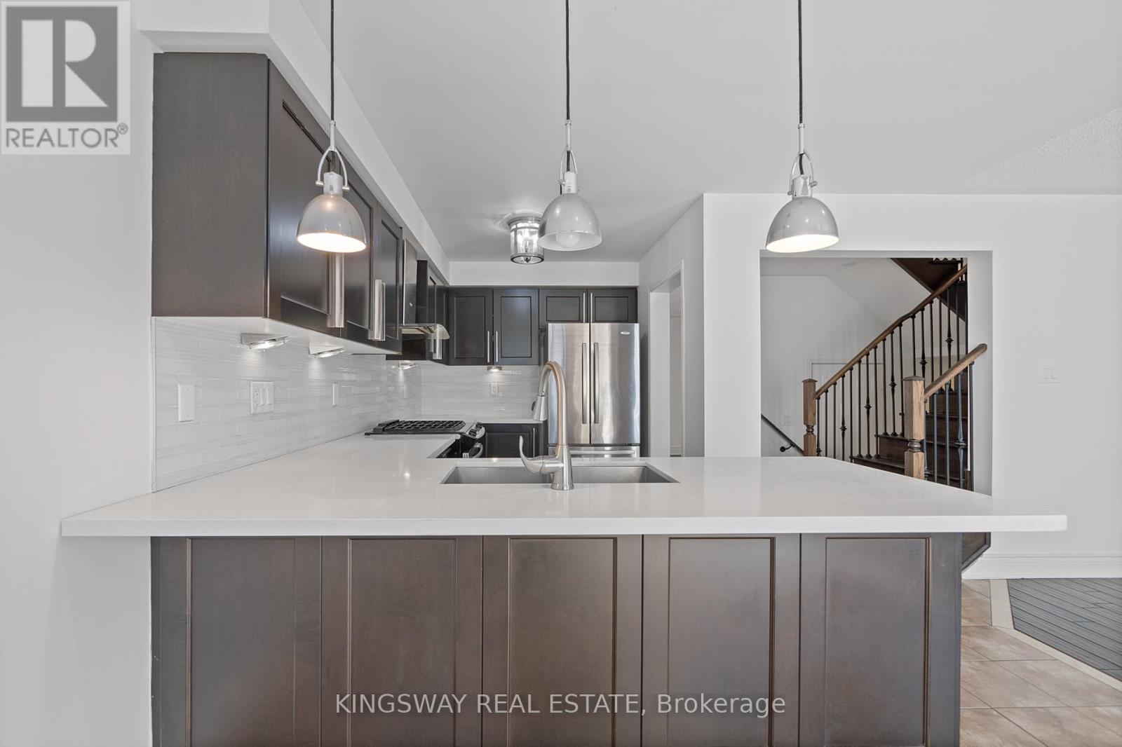Photo 25 of 470 Savoline Boulevard, Milton ON