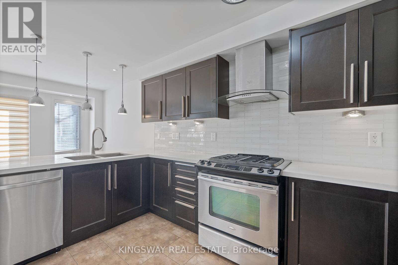 Photo 27 of 470 Savoline Boulevard, Milton ON
