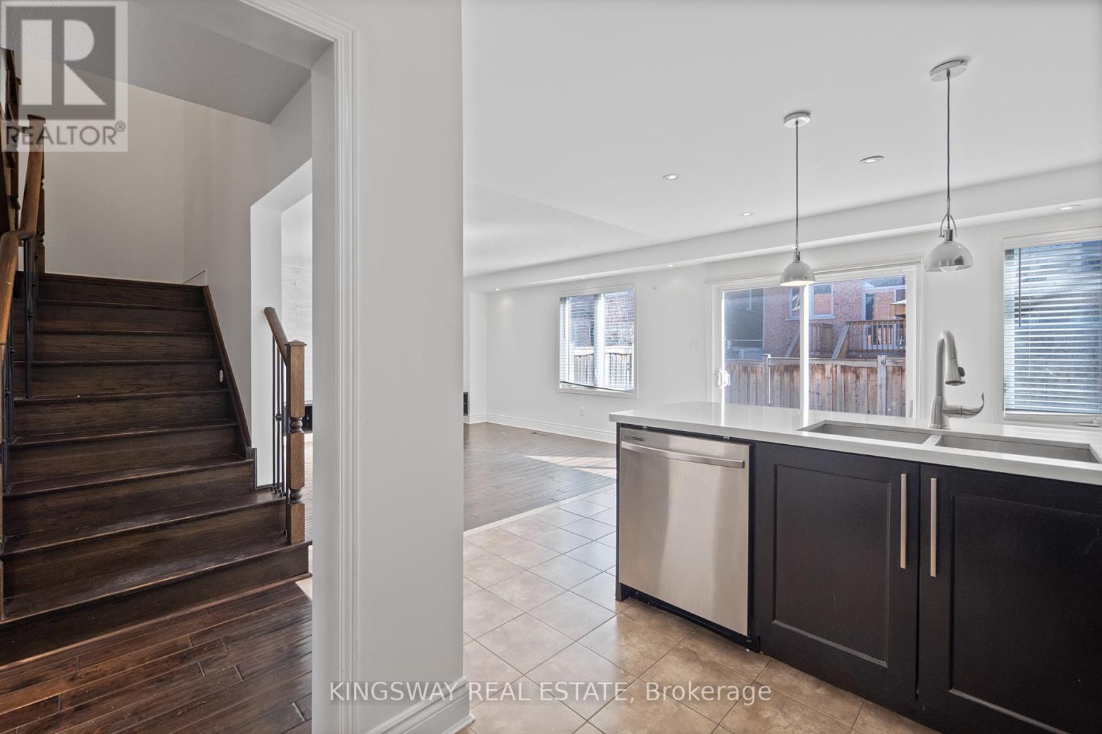 Photo 28 of 470 Savoline Boulevard, Milton ON