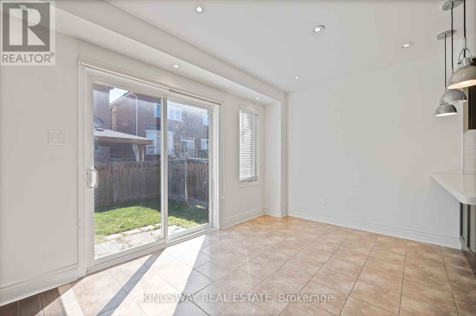 Photo 29 of 470 Savoline Boulevard, Milton ON