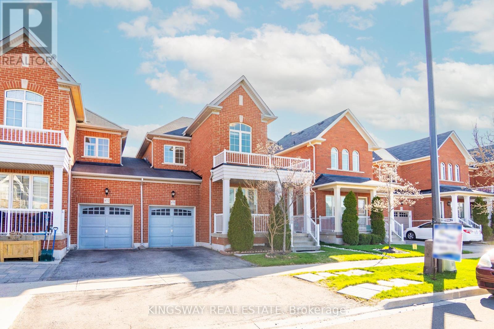 Photo 4 of 470 Savoline Boulevard, Milton ON