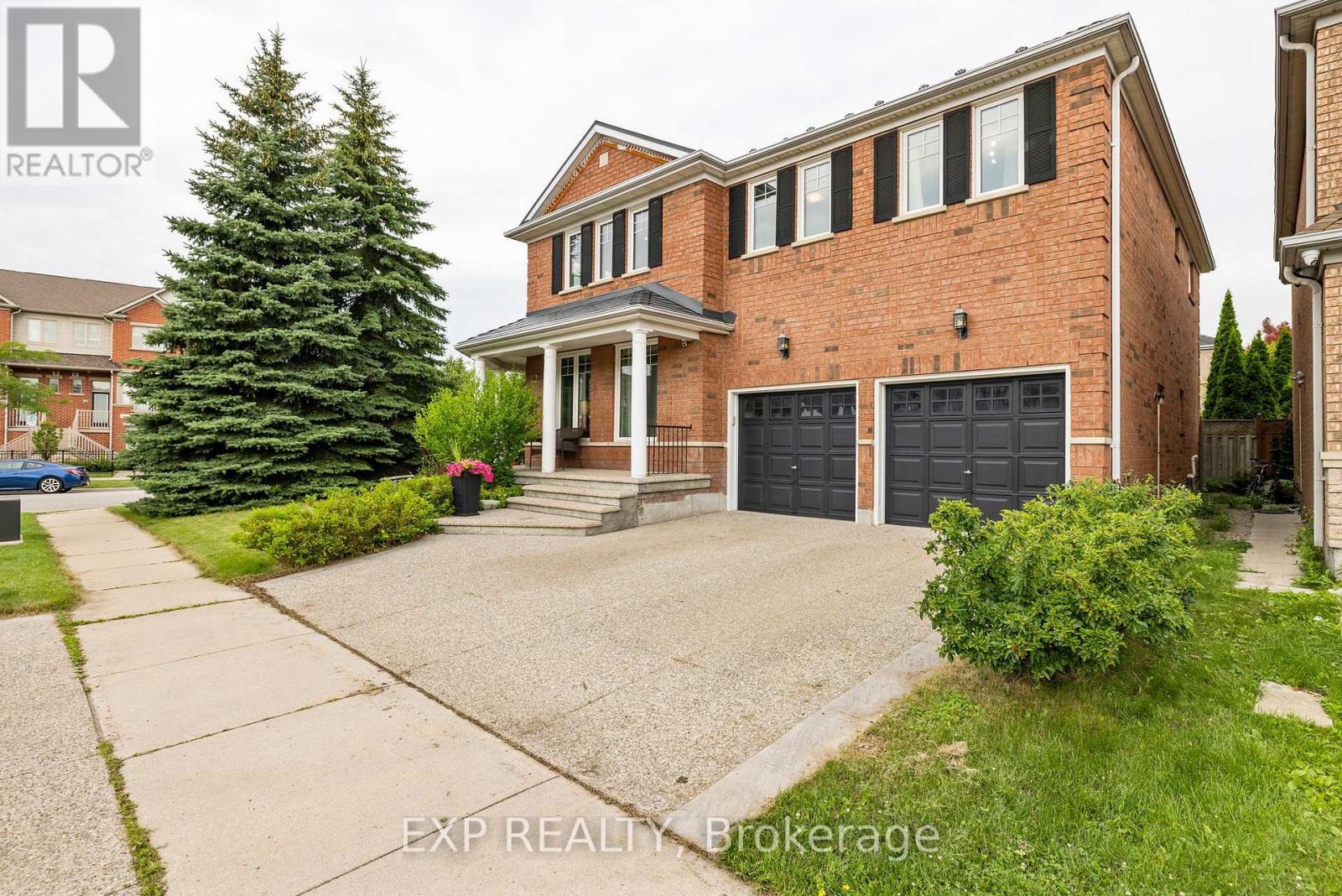 Photo 2 of 3117 Splendour Place, Mississauga ON