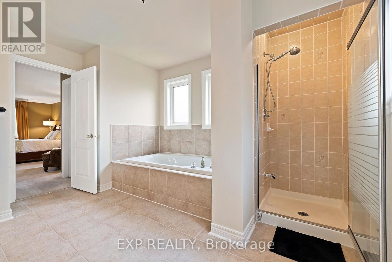 Photo 33 of 3117 Splendour Place, Mississauga ON