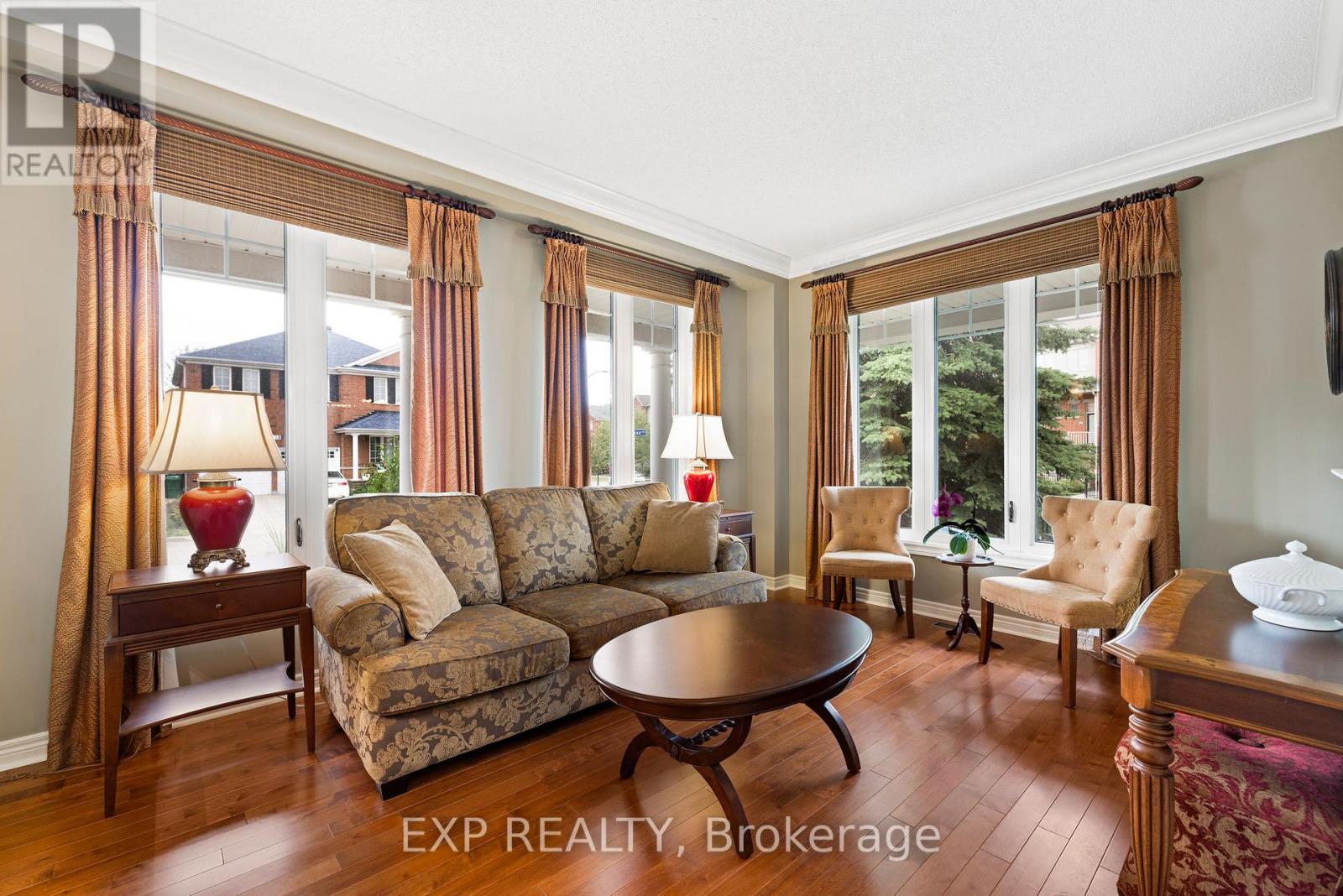 Photo 8 of 3117 Splendour Place, Mississauga ON