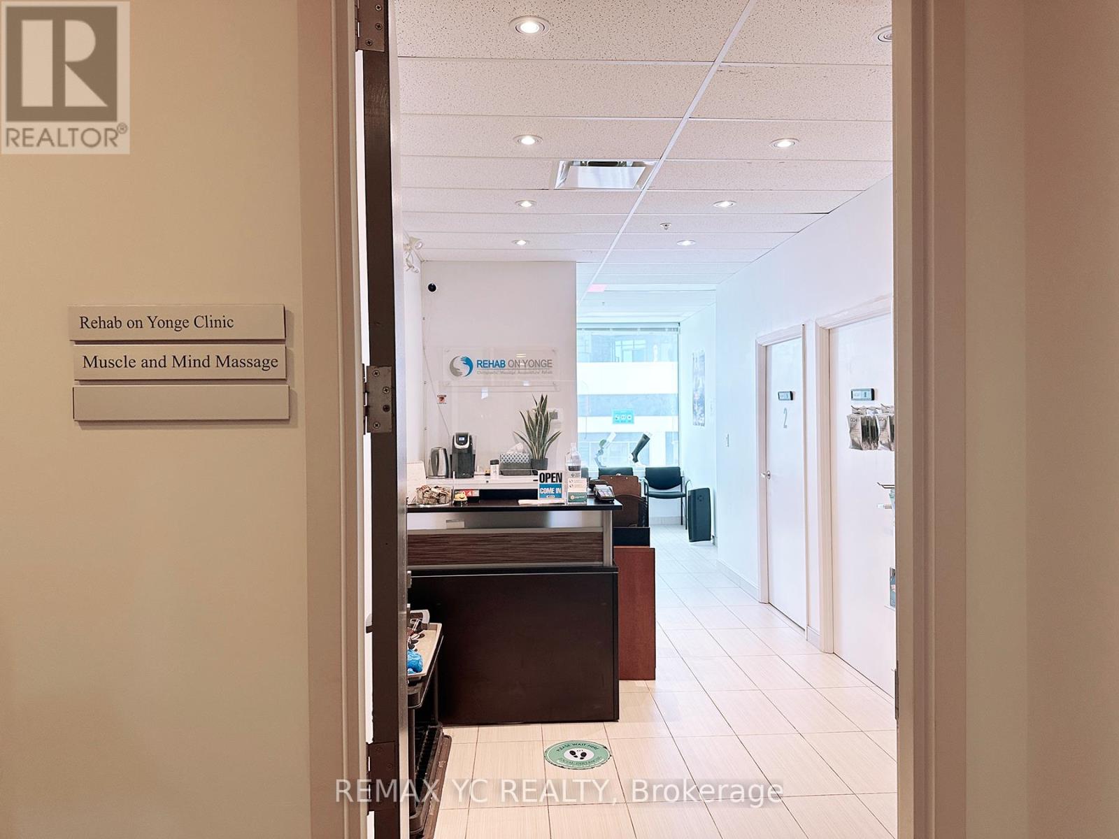 Photo 5 of 307 7191 Yonge Street, Markham ON