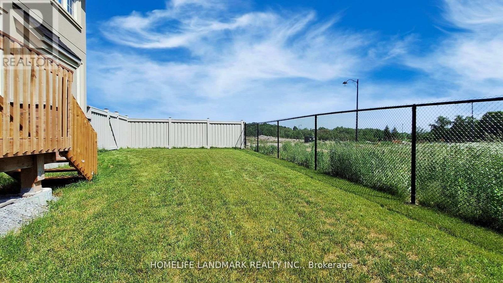 Photo 33 of 199 Seaview Heights, East Gwillimbury ON