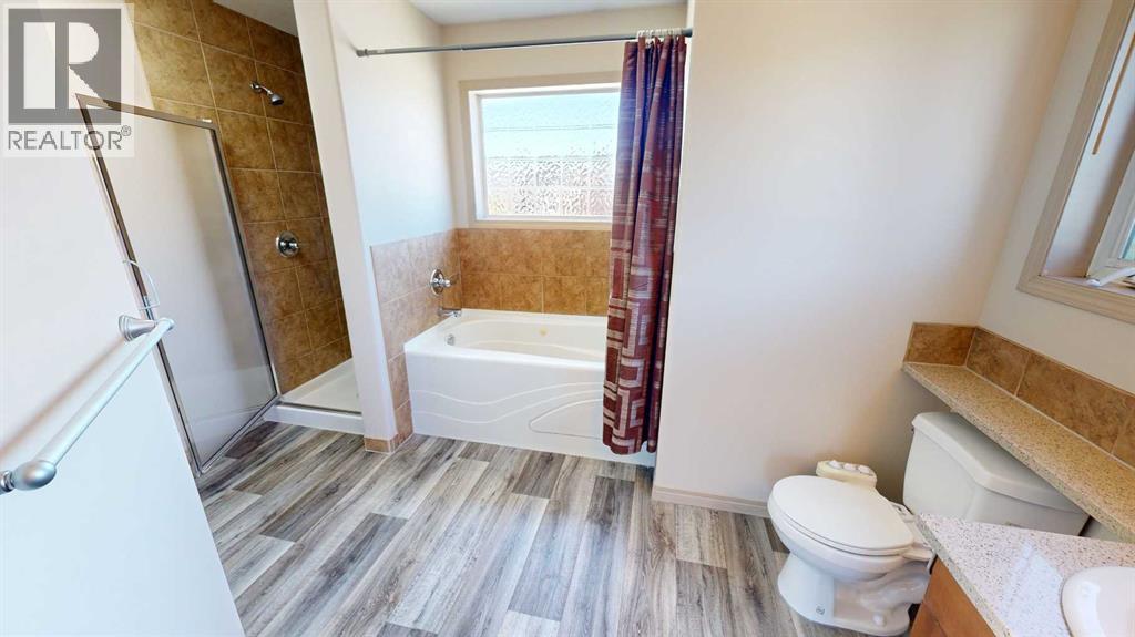 Photo 15 of 138 Southgate Boulevard S, Lethbridge AB