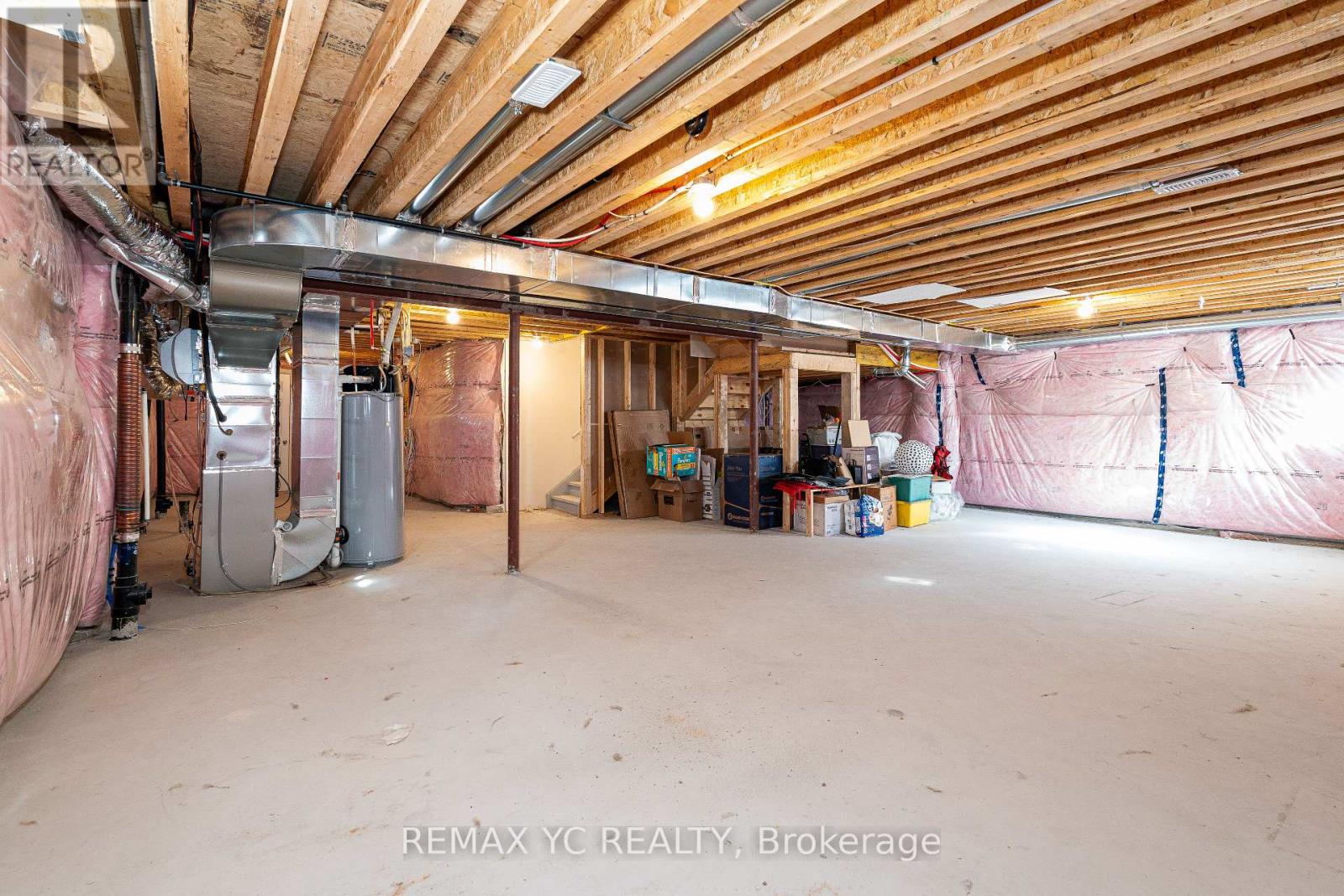 Photo 45 of 17 Hitching Post Lane, Georgina ON