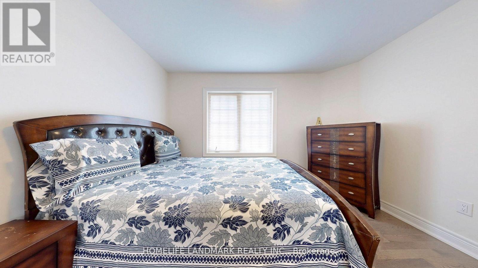 Photo 24 of 199 Seaview Heights, East Gwillimbury ON
