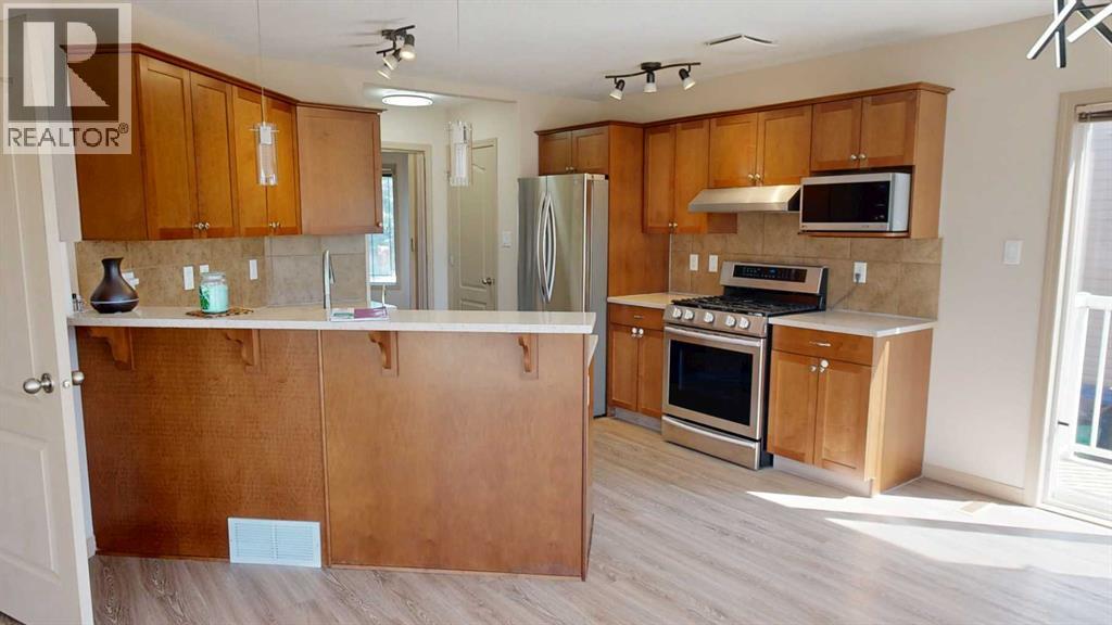 Photo 5 of 138 Southgate Boulevard S, Lethbridge AB