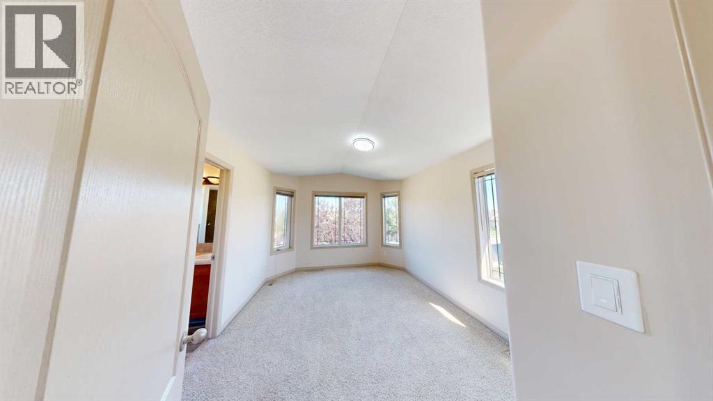 Photo 10 of 138 Southgate Boulevard S, Lethbridge AB