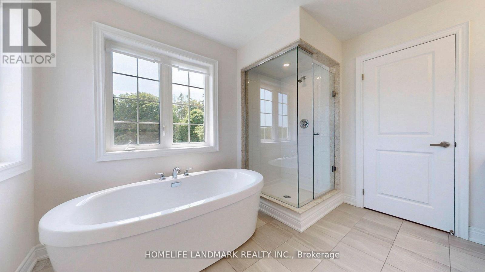 Photo 17 of 199 Seaview Heights, East Gwillimbury ON