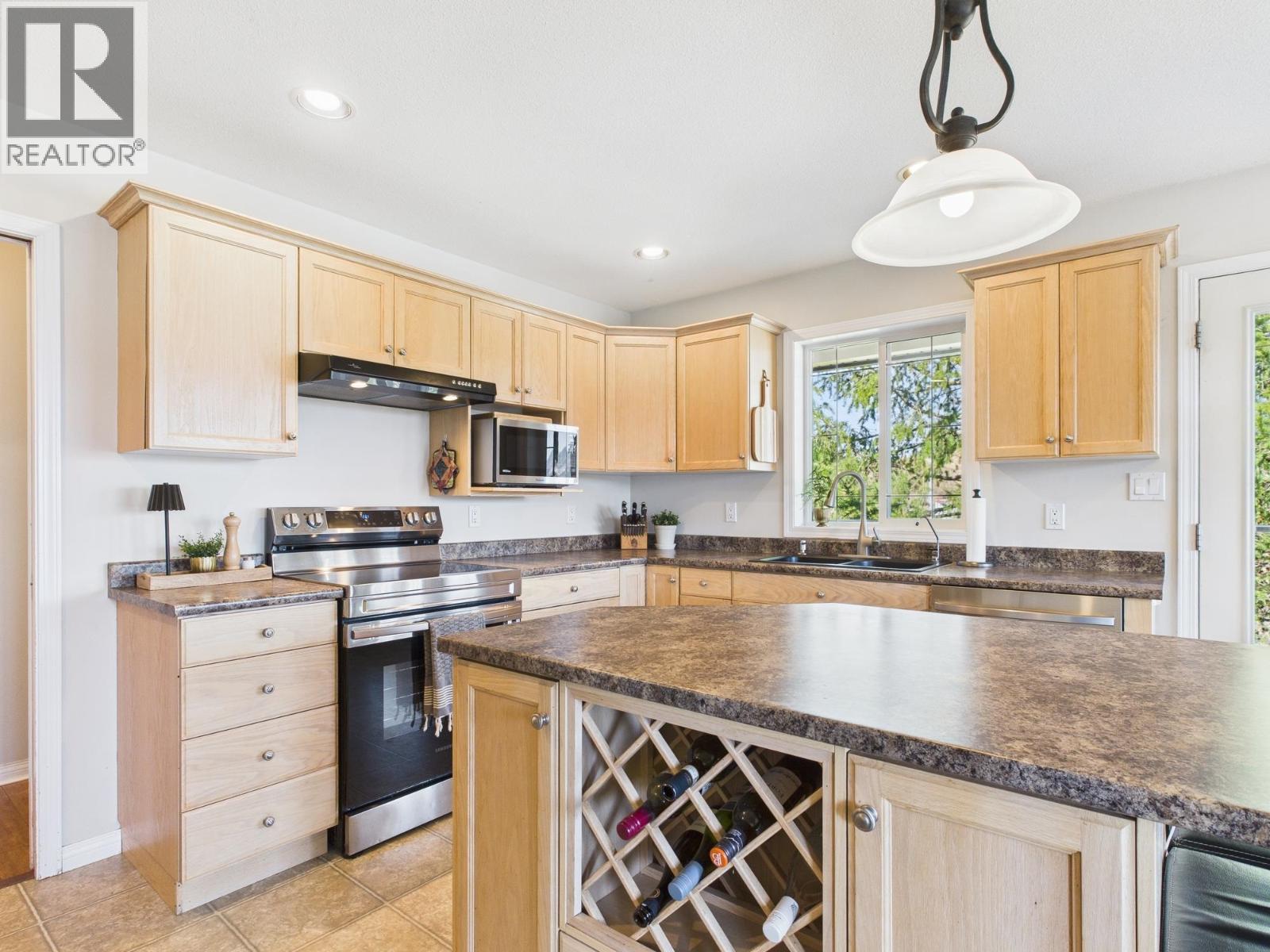 Photo 4 of 369 Westridge Drive, Williams Lake BC