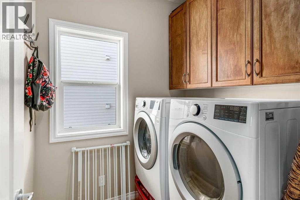 Photo 19 of 507 Westmount Close, Okotoks AB