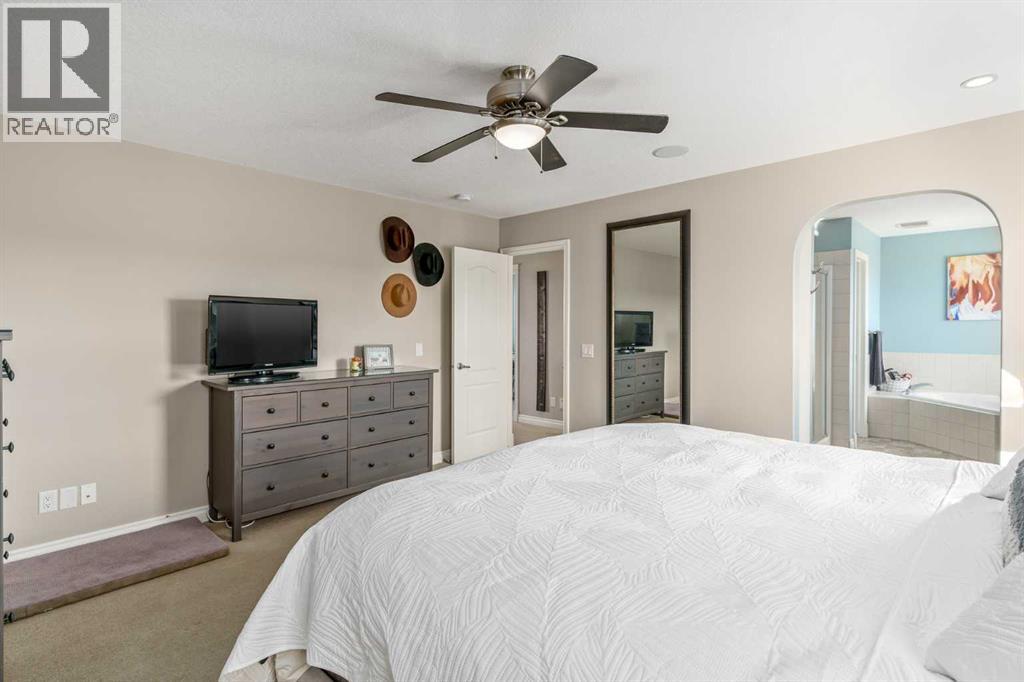 Photo 23 of 507 Westmount Close, Okotoks AB
