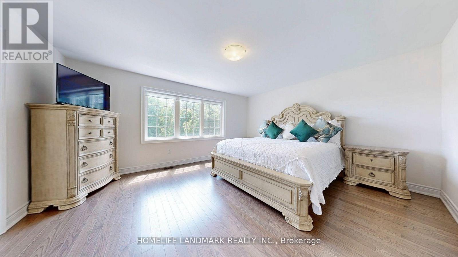 Photo 21 of 199 Seaview Heights, East Gwillimbury ON