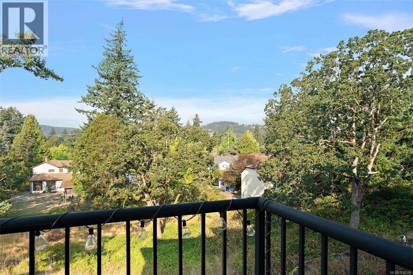 Photo 10 of 2706 Winster Rd, Langford BC