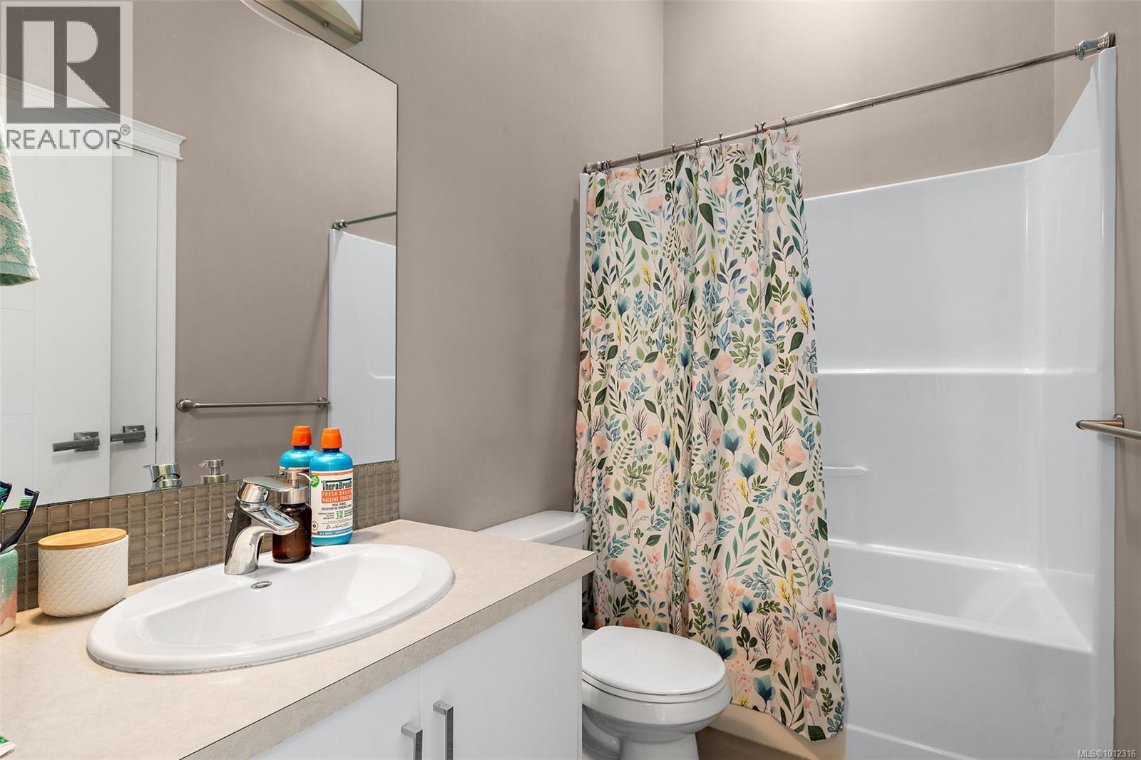 Photo 16 of 2706 Winster Rd, Langford BC