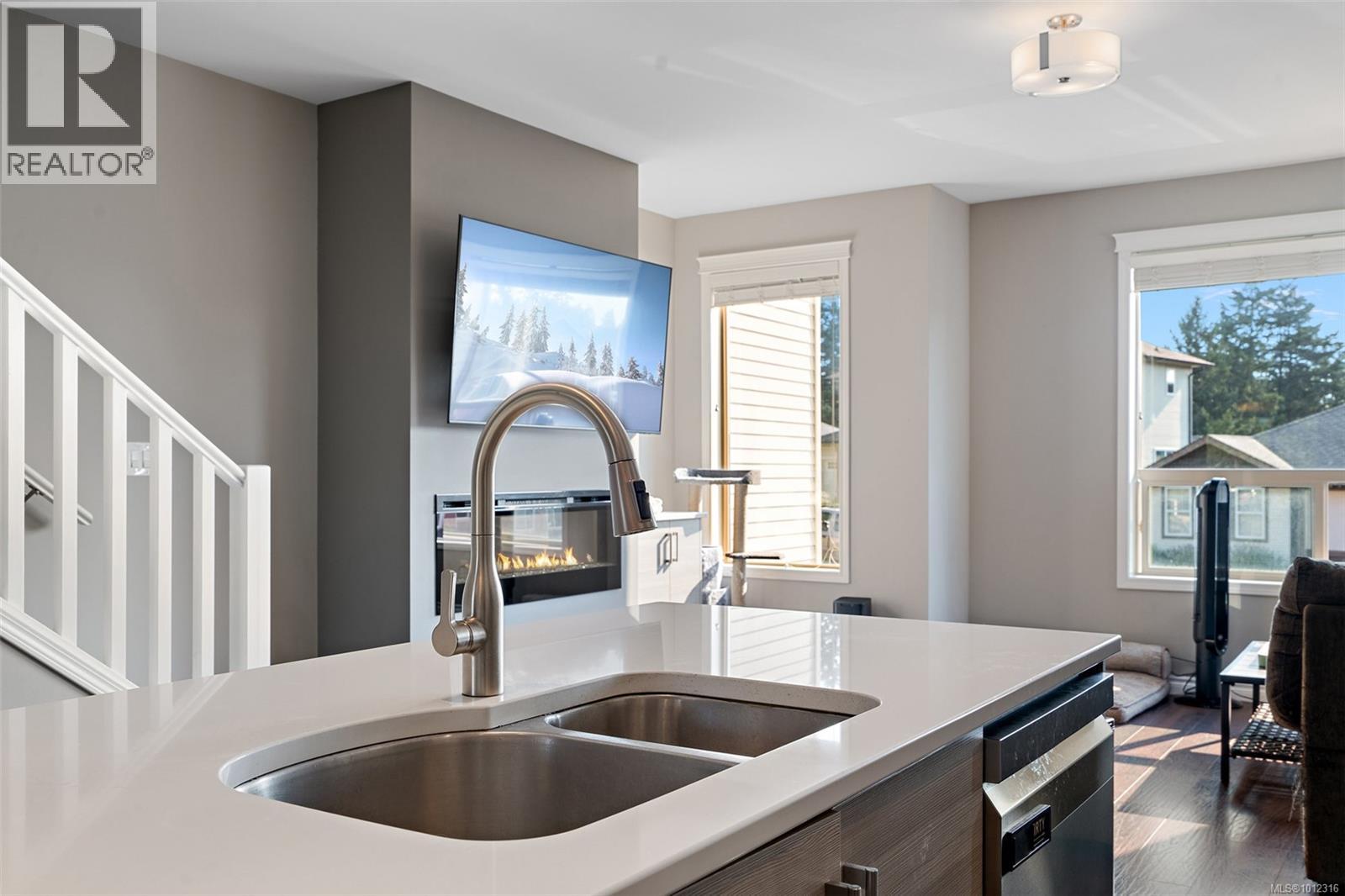 Photo 5 of 2706 Winster Rd, Langford BC