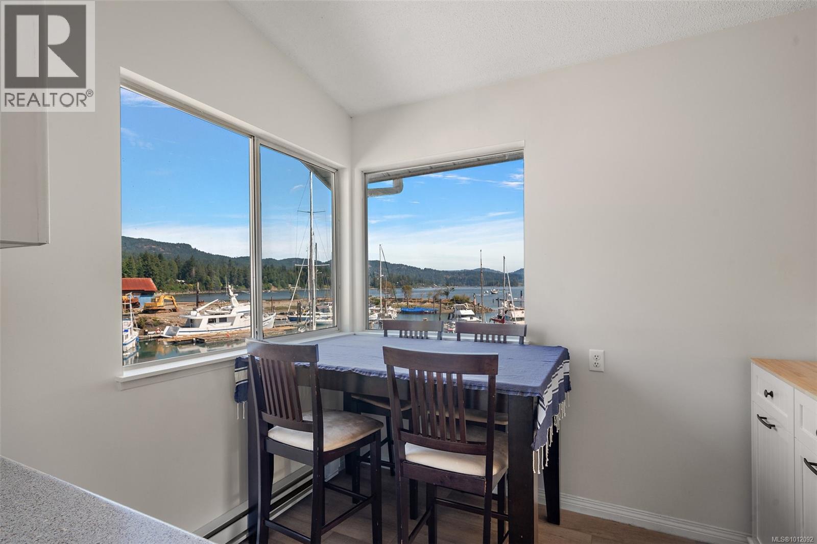 Photo 12 of 11 6110 Seabroom Rd, Sooke BC