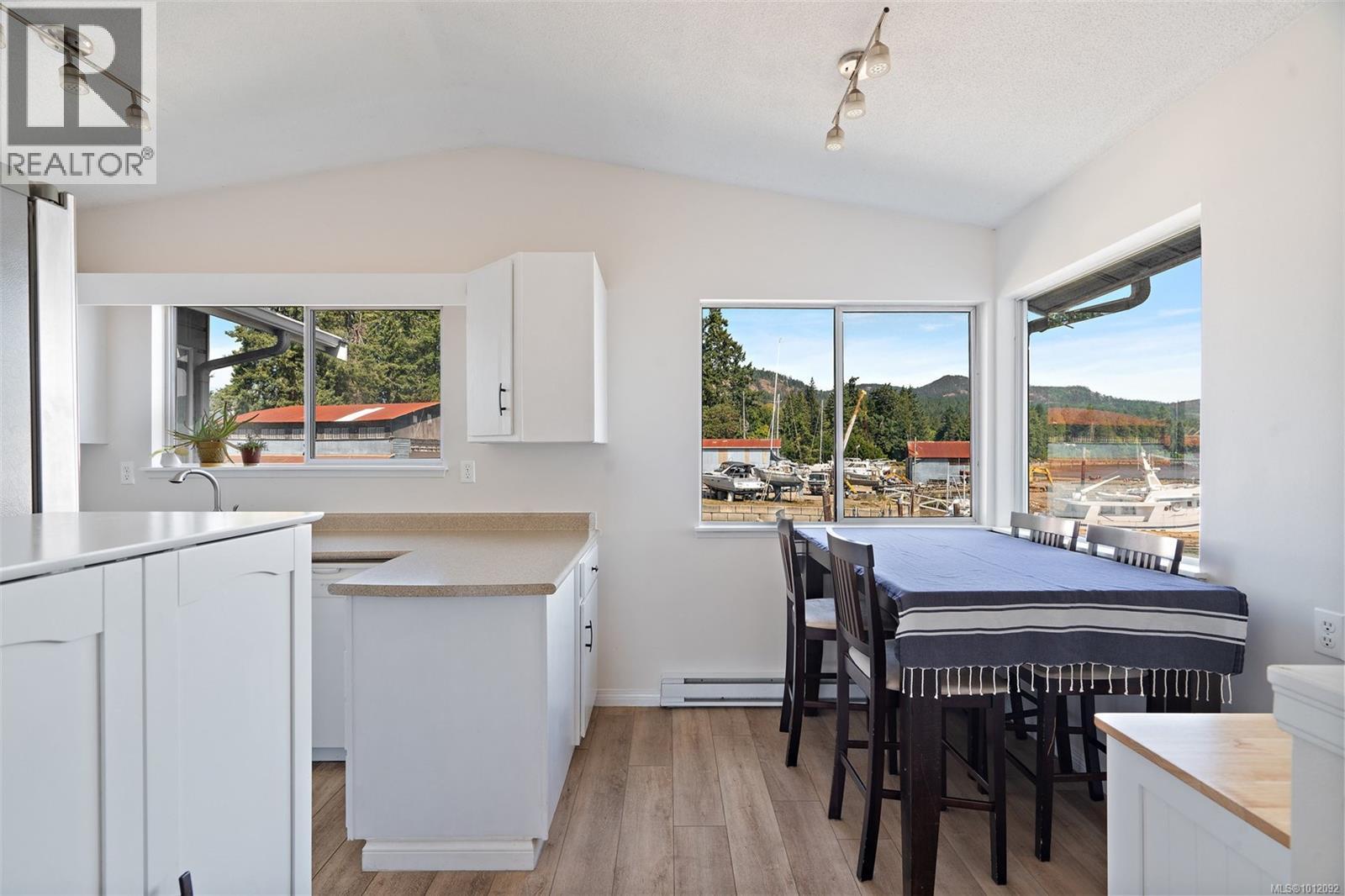 Photo 13 of 11 6110 Seabroom Rd, Sooke BC