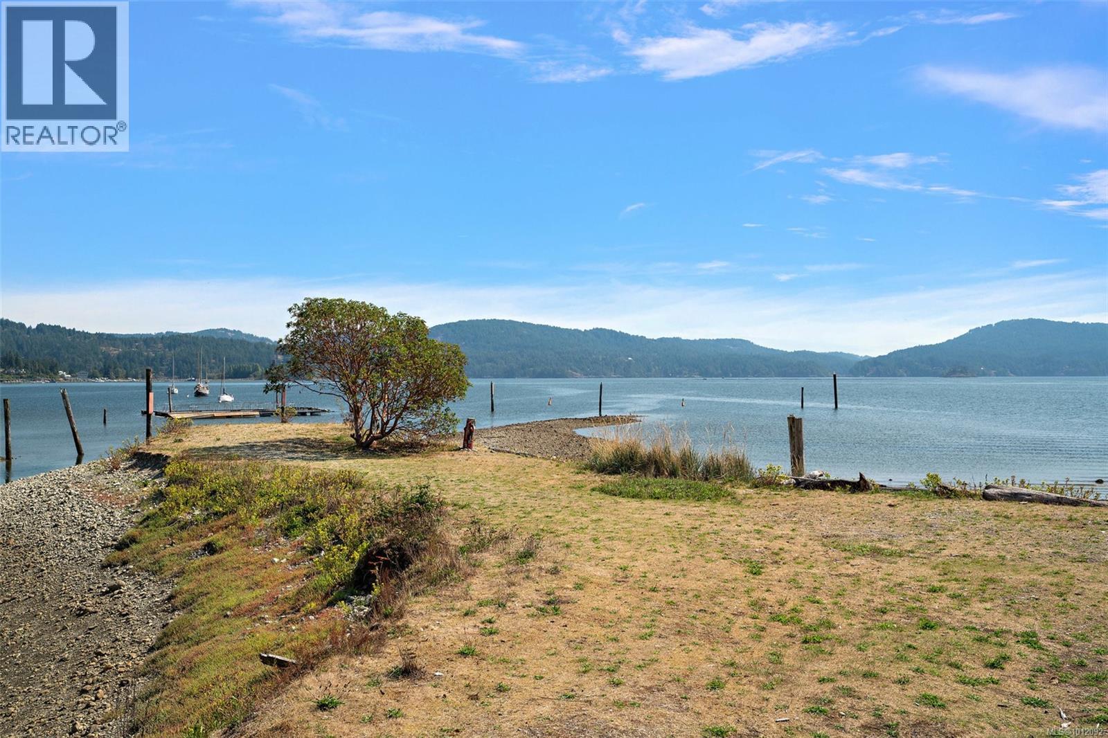 Photo 21 of 11 6110 Seabroom Rd, Sooke BC