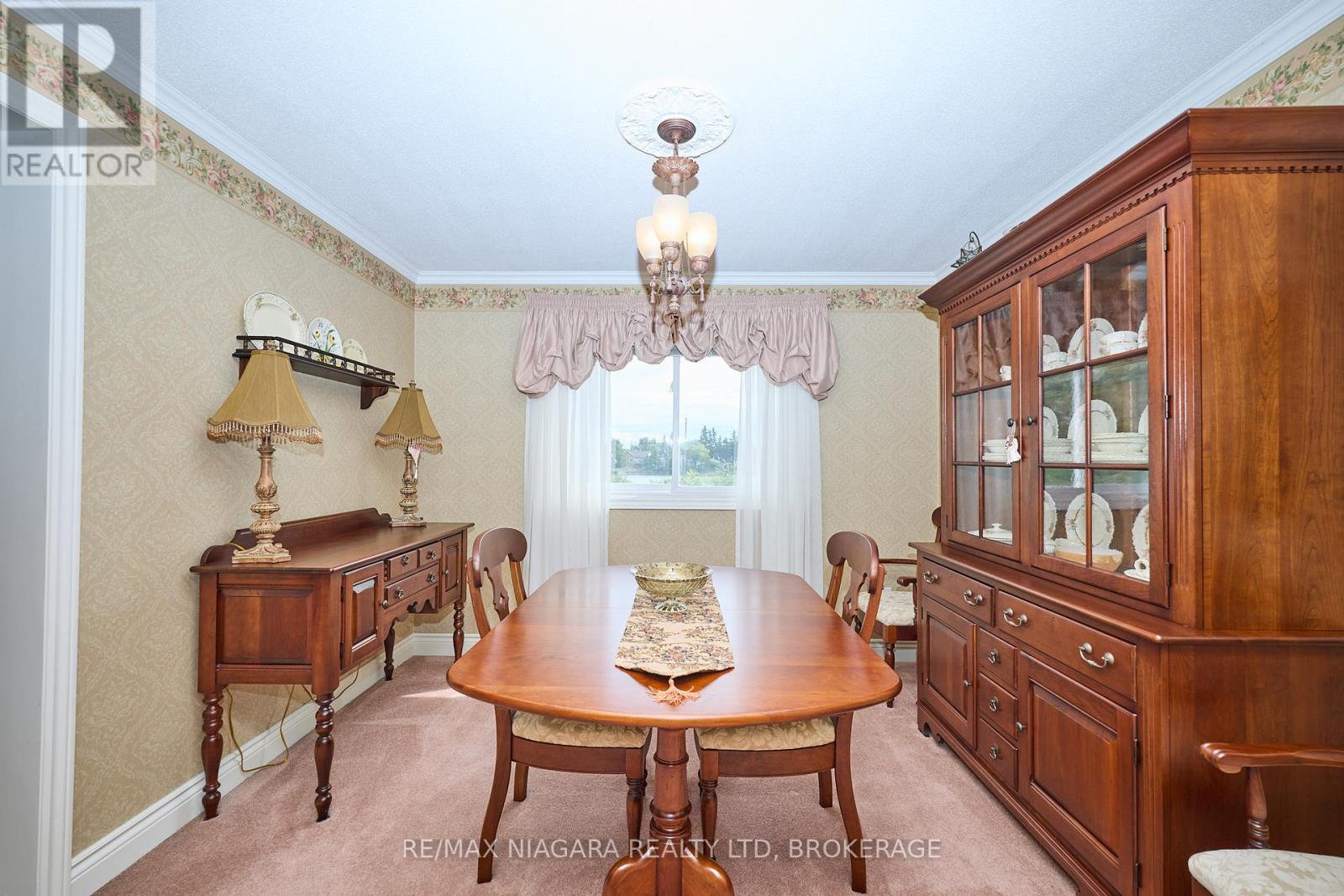 Photo 9 of 12 Lampman Crescent, Thorold ON