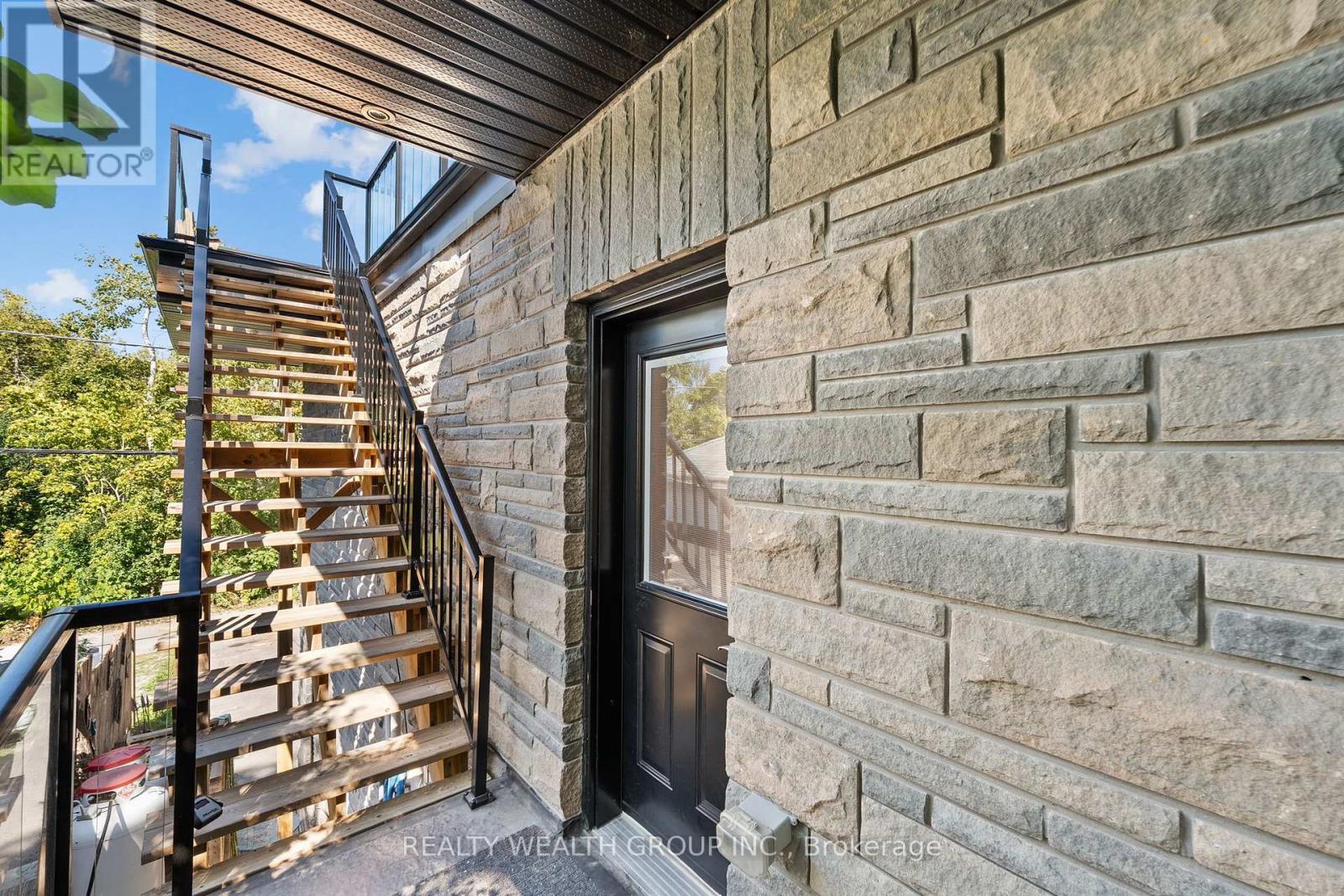Photo 10 of 31 Silver Birch Street, Kawartha Lakes ON