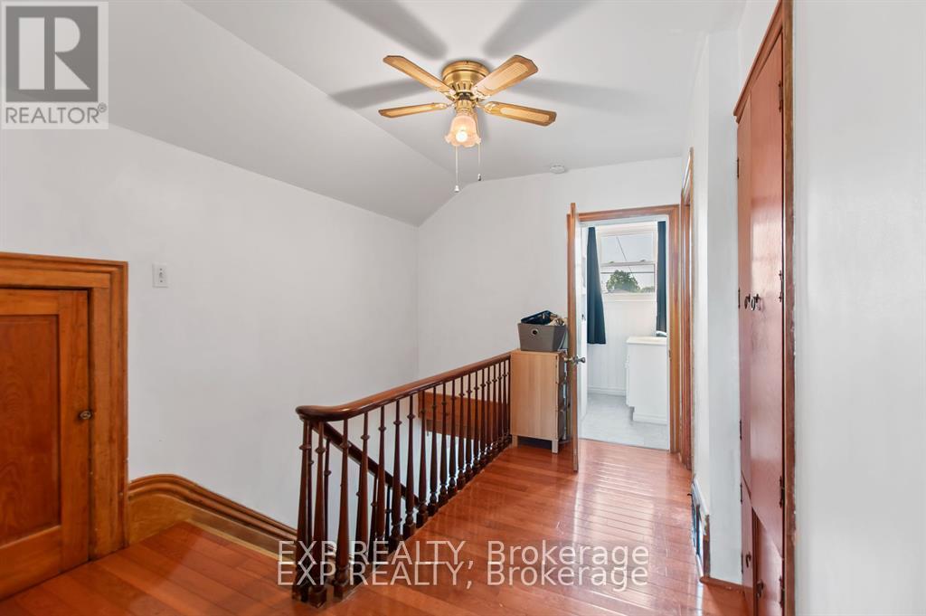 Photo 29 of 21 Lincoln Avenue, St Catharines ON