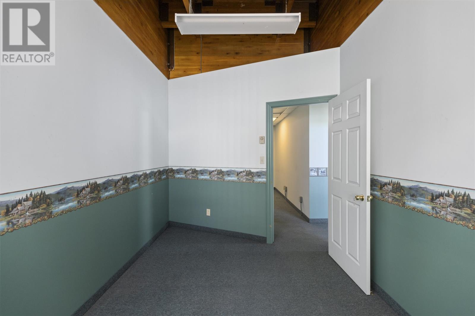 Photo 18 of 120 Huron St, Sault Ste Marie ON