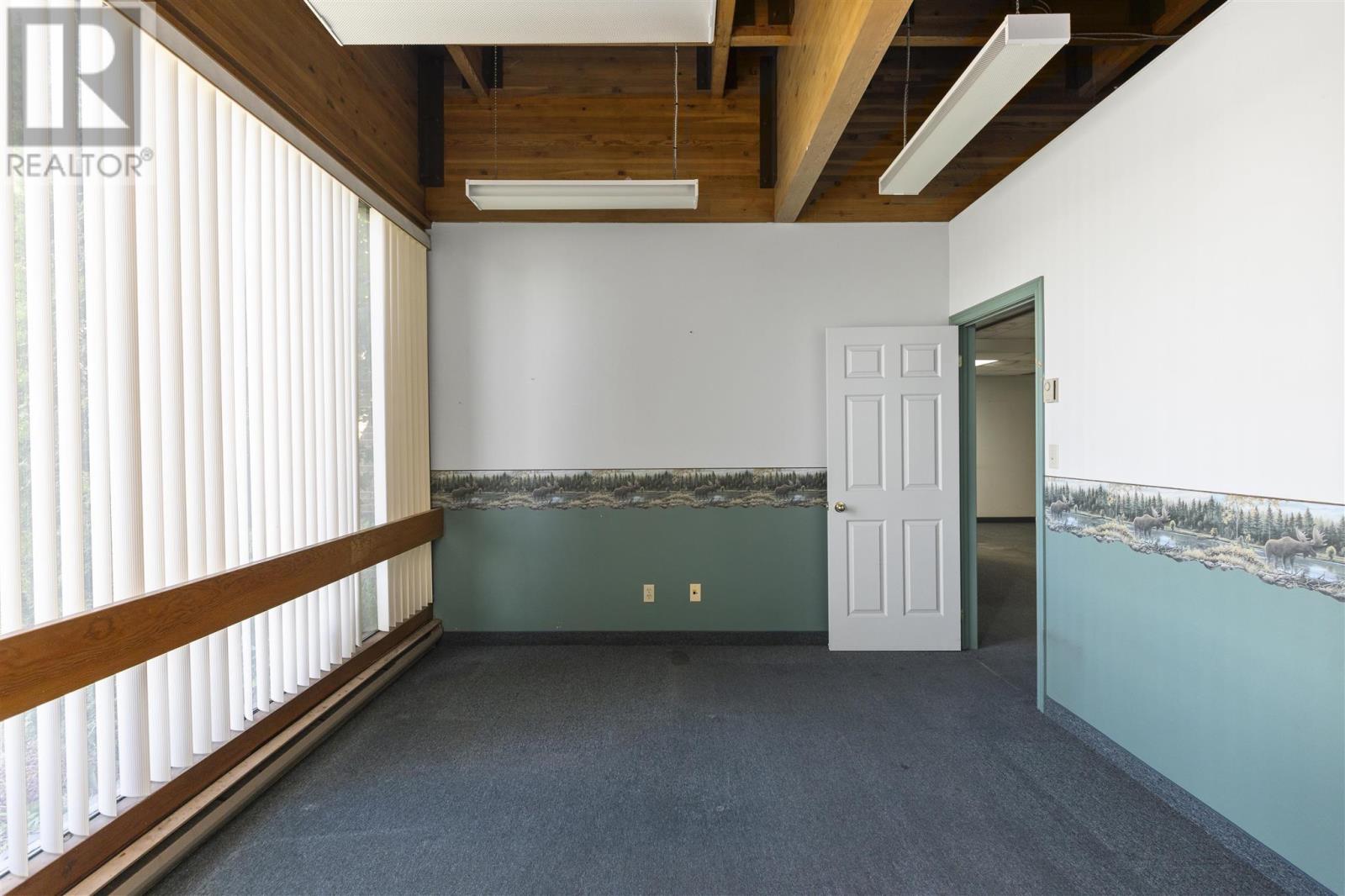 Photo 21 of 120 Huron St, Sault Ste Marie ON