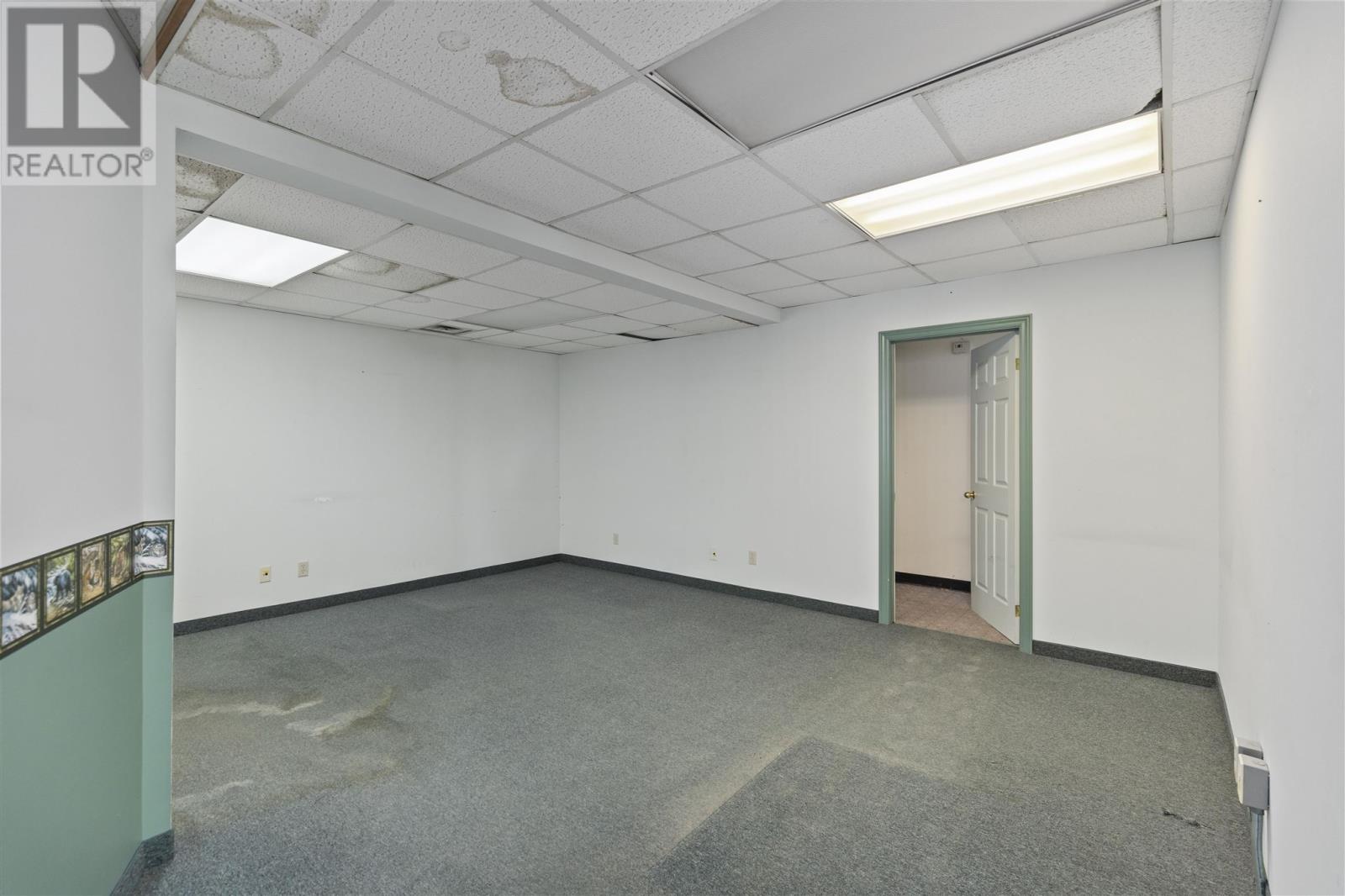 Photo 25 of 120 Huron St, Sault Ste Marie ON