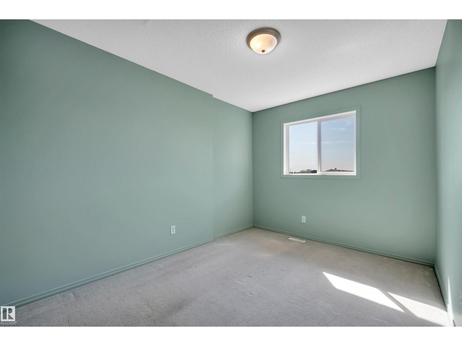Photo 25 of 3 15128 22 St Nw, Edmonton AB