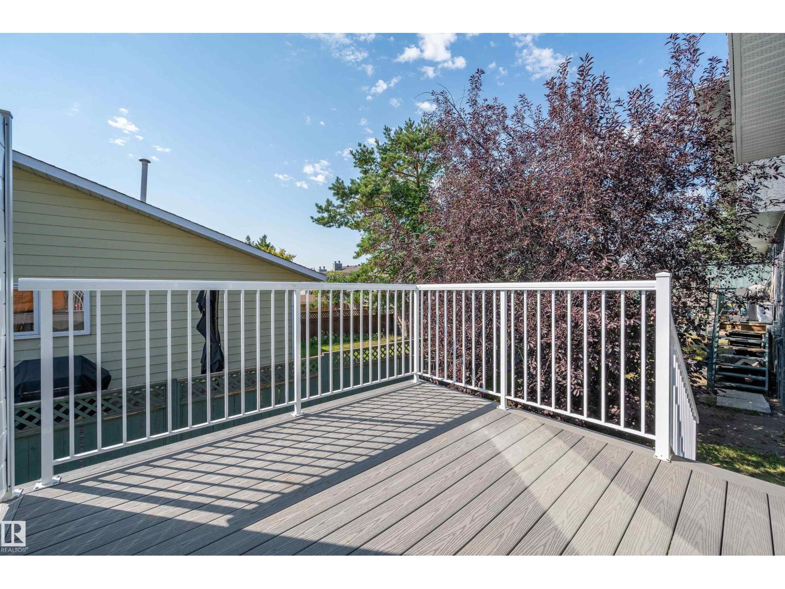 Photo 37 of 3 15128 22 St Nw, Edmonton AB
