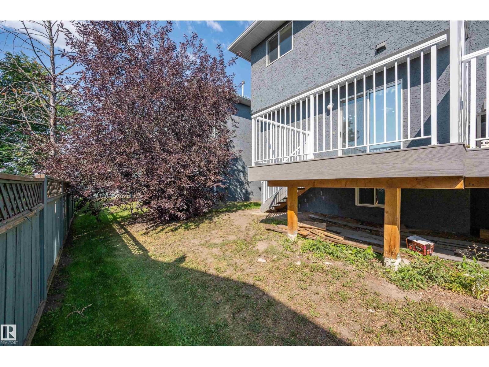 Photo 40 of 3 15128 22 St Nw, Edmonton AB