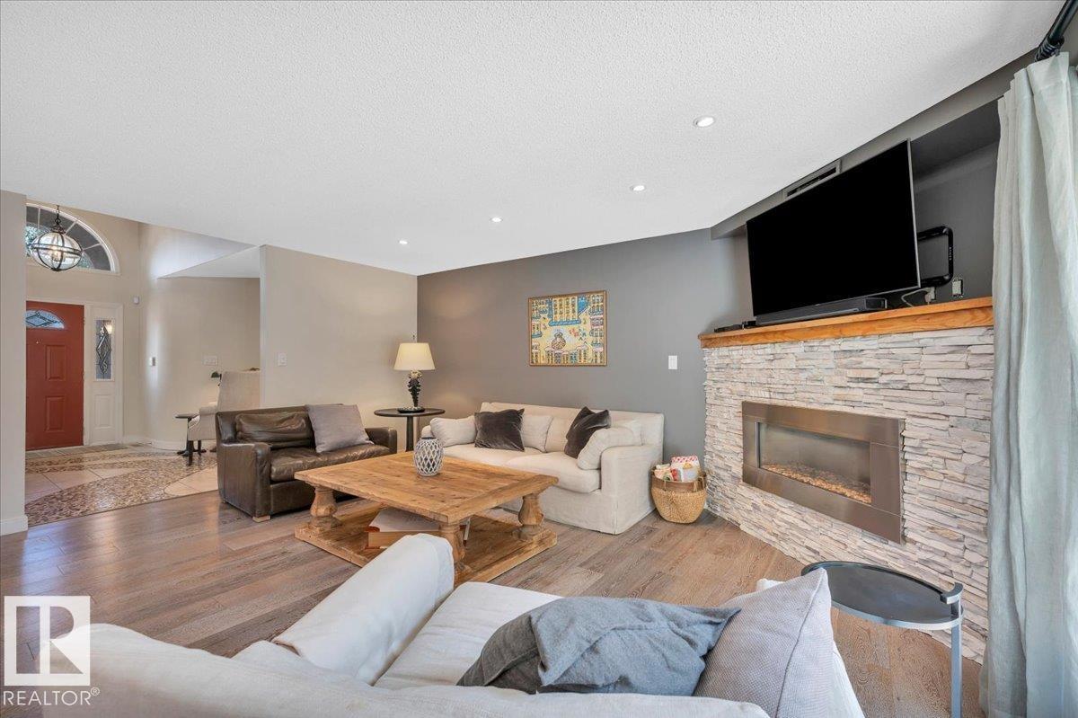 Photo 19 of 234 Omand Dr Nw, Edmonton AB