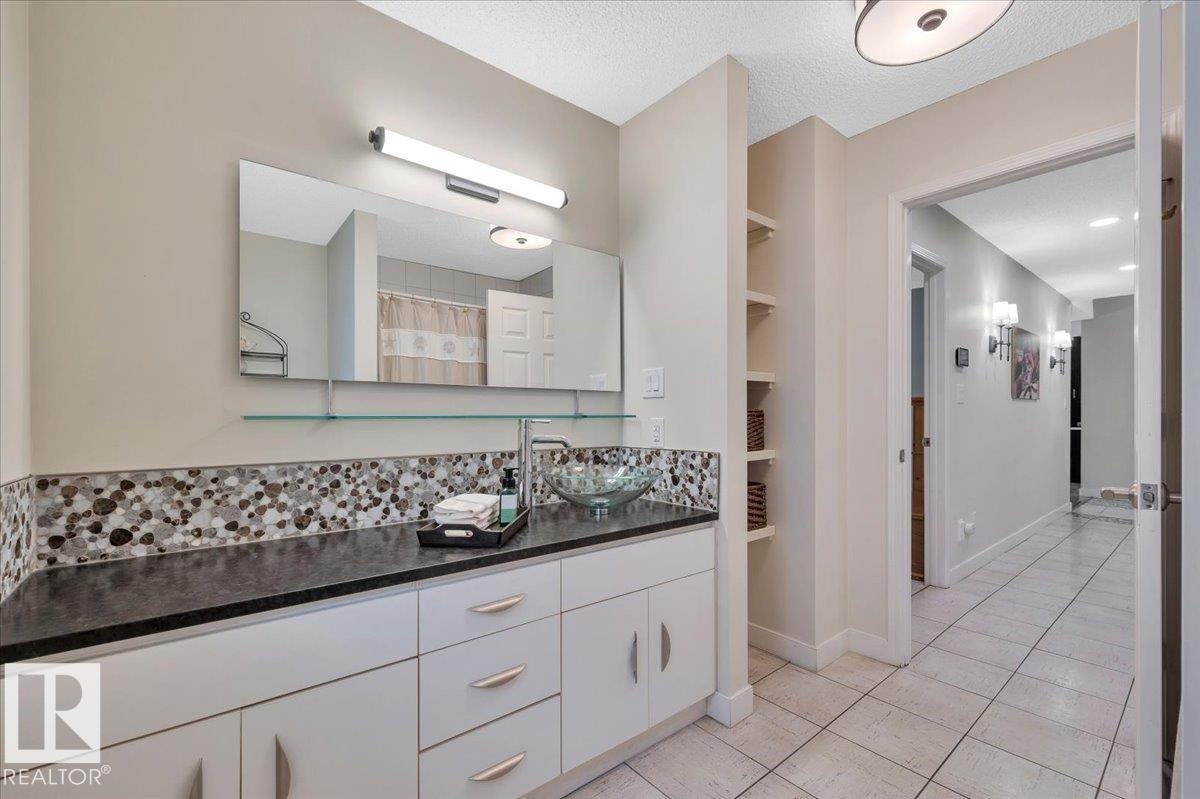 Photo 30 of 234 Omand Dr Nw, Edmonton AB