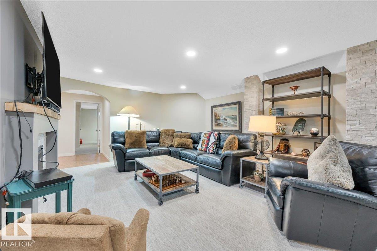 Photo 33 of 234 Omand Dr Nw, Edmonton AB
