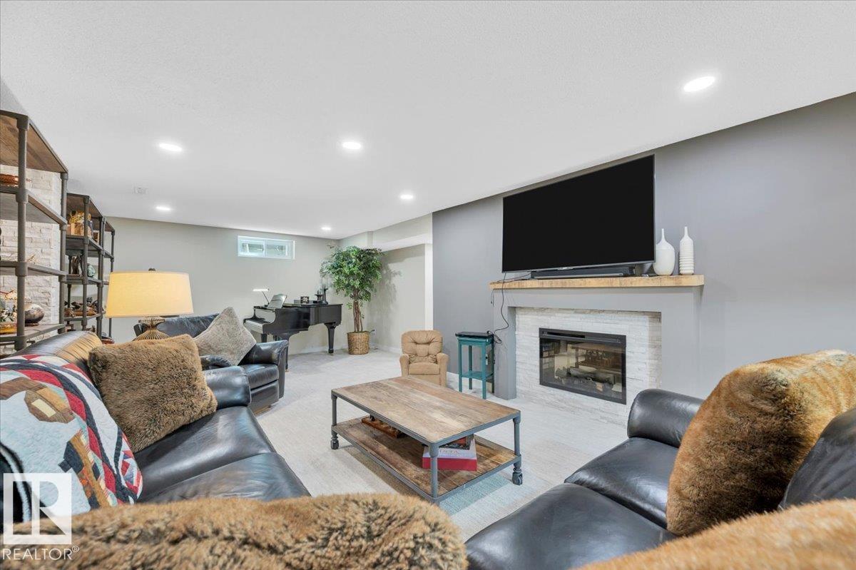 Photo 34 of 234 Omand Dr Nw, Edmonton AB