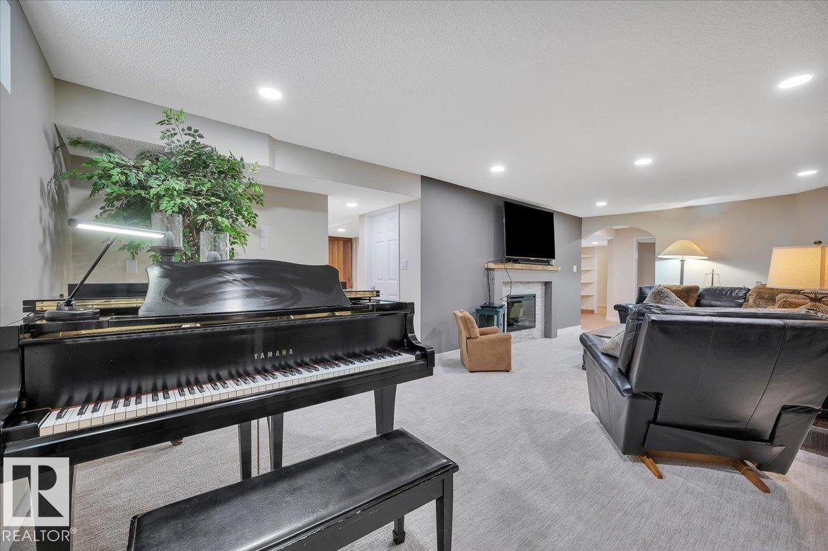 Photo 36 of 234 Omand Dr Nw, Edmonton AB