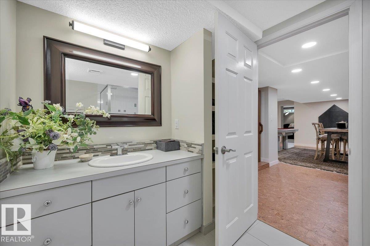 Photo 43 of 234 Omand Dr Nw, Edmonton AB