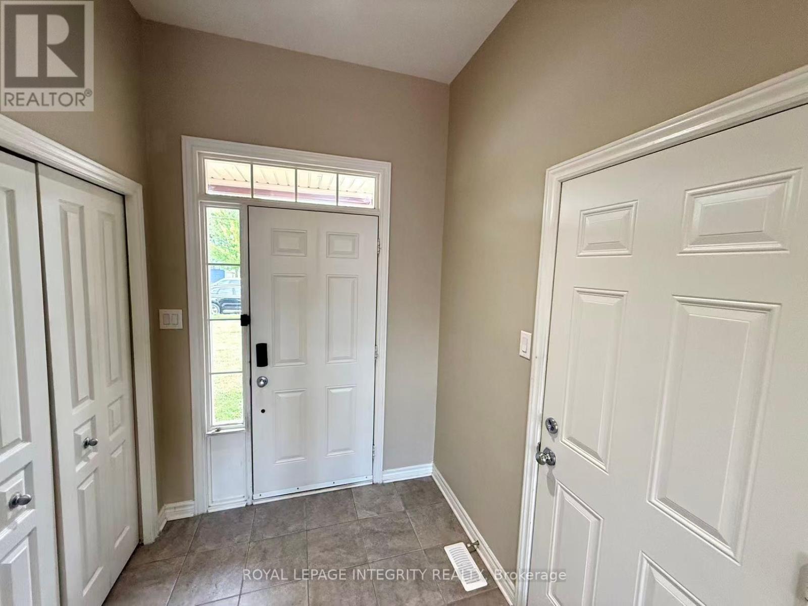 Photo 3 of 949 Klondike Road, Ottawa ON