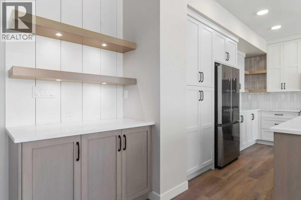 Single Family House for Sale in  Eaton Crescent Evergreen Red Deer 