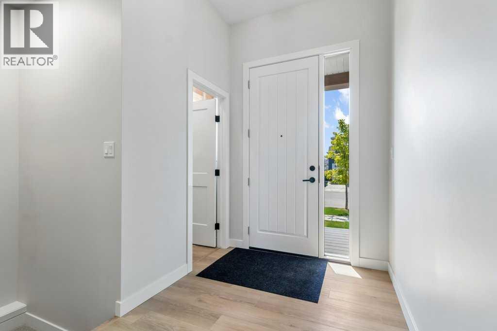 Single Family House for Sale in  Eaton Crescent Evergreen Red Deer 