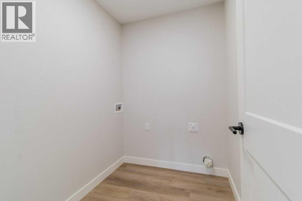 Single Family House for Sale in  Eaton Crescent Evergreen Red Deer 