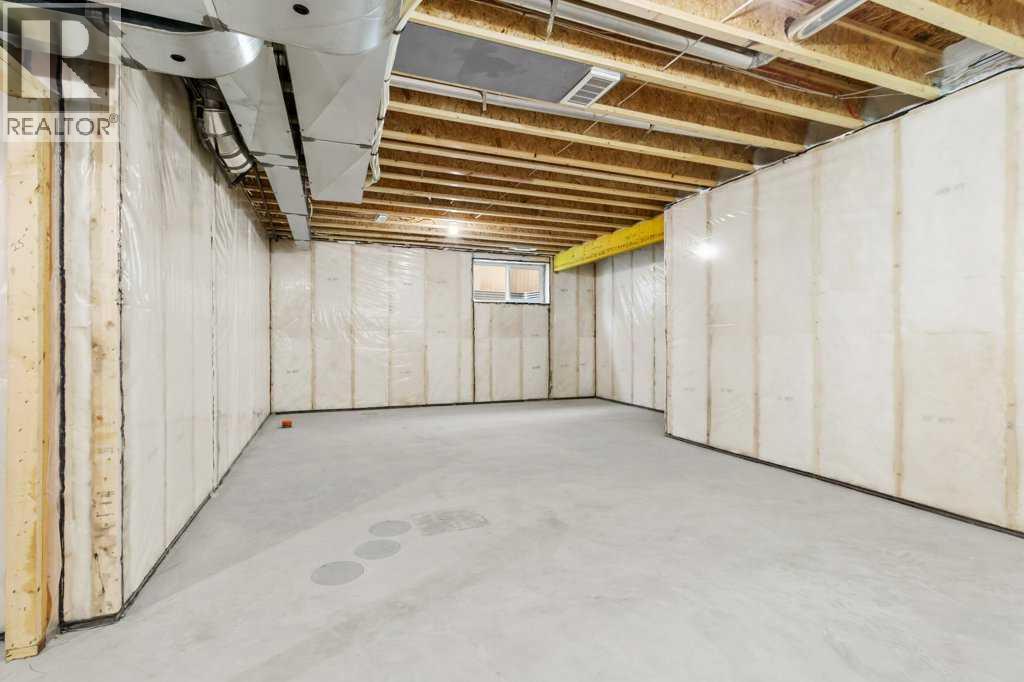 Single Family House for Sale in  Eaton Crescent Evergreen Red Deer 