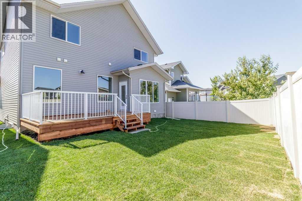 Single Family House for Sale in  Eaton Crescent Evergreen Red Deer 